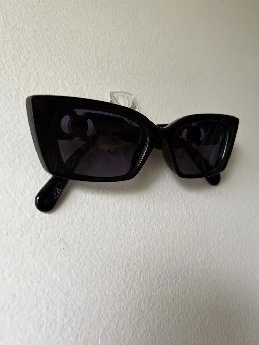 Black Cat-Eye Sunglasses - Women Accessories